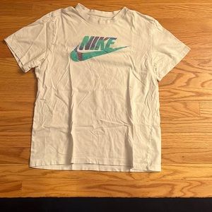 Mens Medium Nike T-Shirt